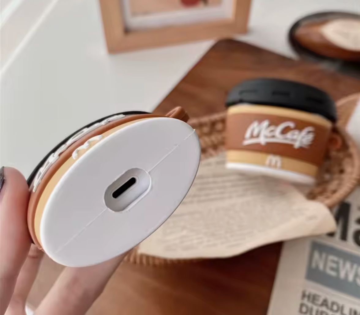 🥤 Coque AirPods McDonald’s – Drink & McFlurry Edition 🍦